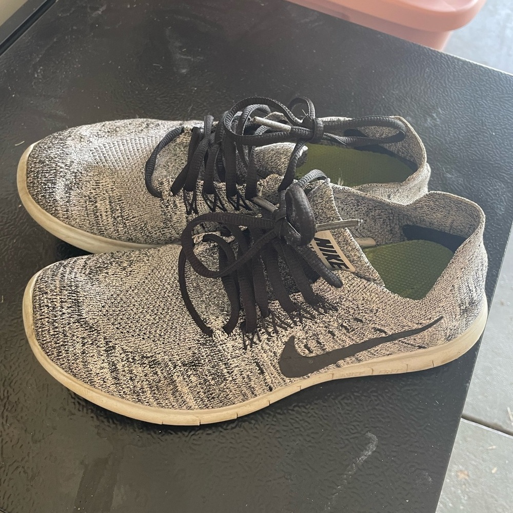 Nike Flyknit sneakers 8.5